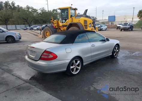 2005 Mercedes-Benz Clk 320 from USA, damaged, VIN WDBTK65J65F139922
